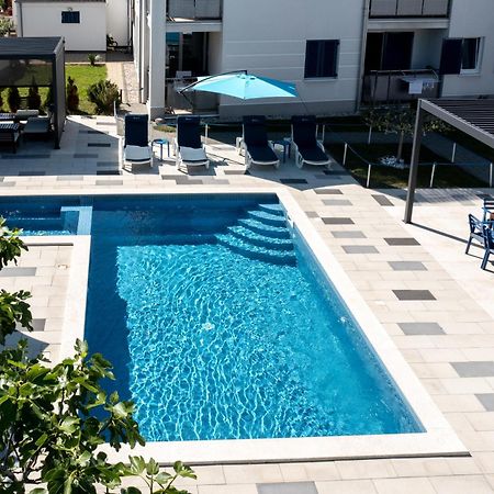 Adorami Apartments บัชกา ภายนอก รูปภาพ