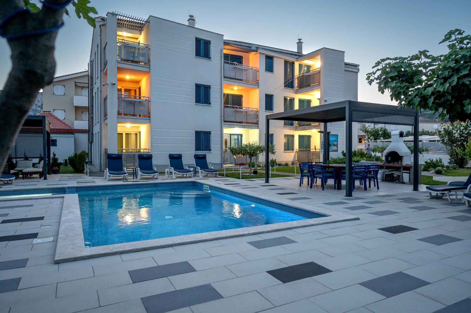 Adorami Apartments บัชกา ภายนอก รูปภาพ