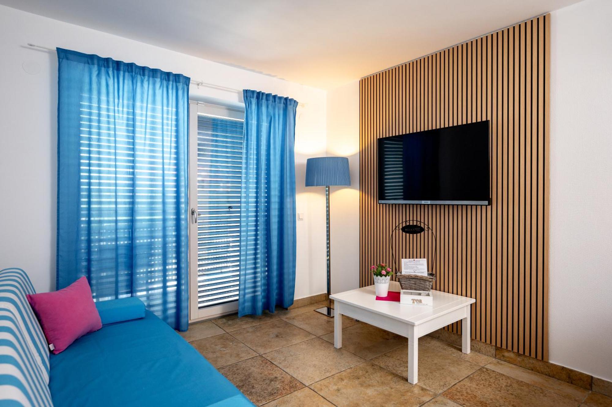 Adorami Apartments บัชกา ภายนอก รูปภาพ