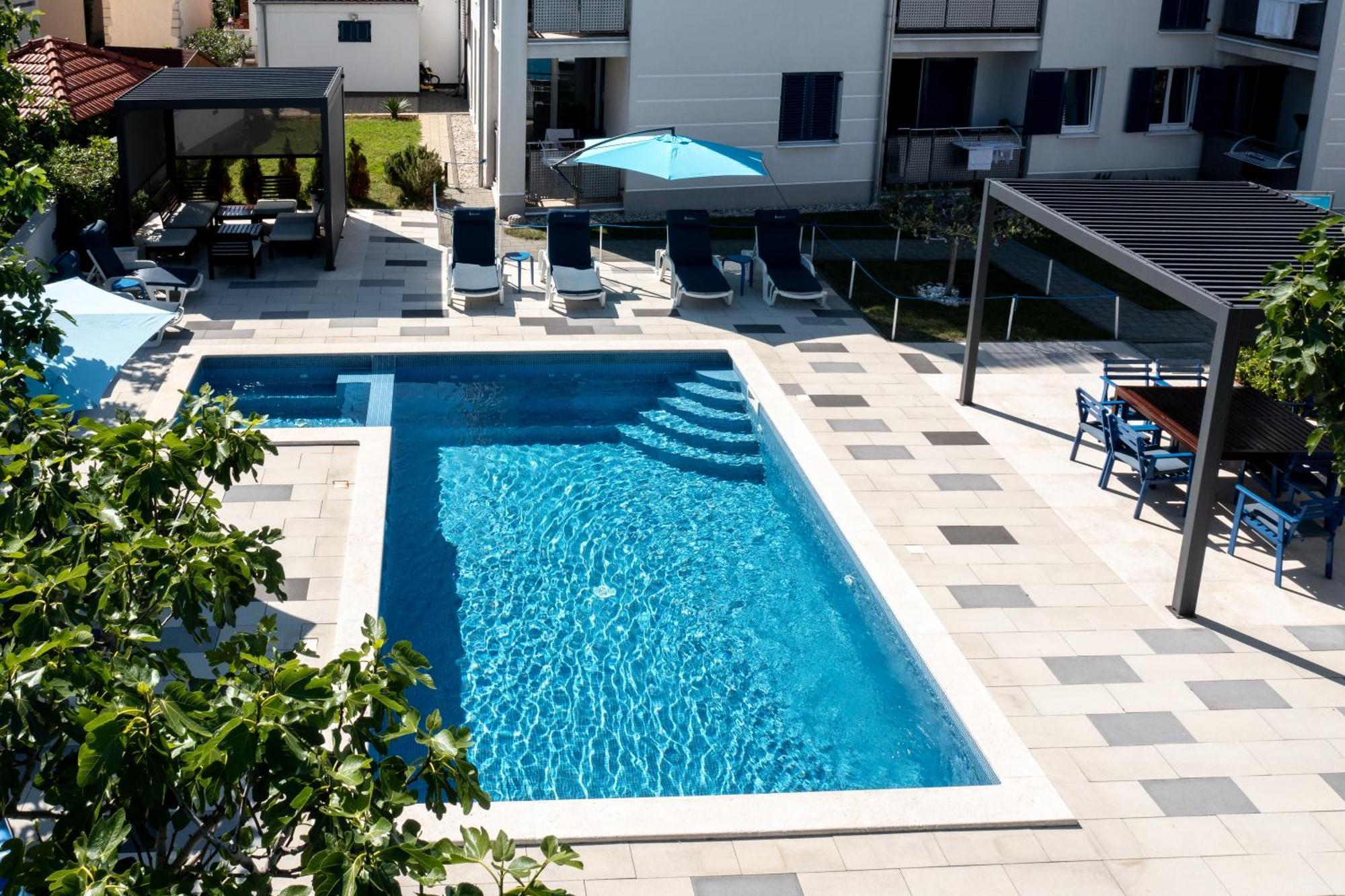 Adorami Apartments บัชกา ภายนอก รูปภาพ