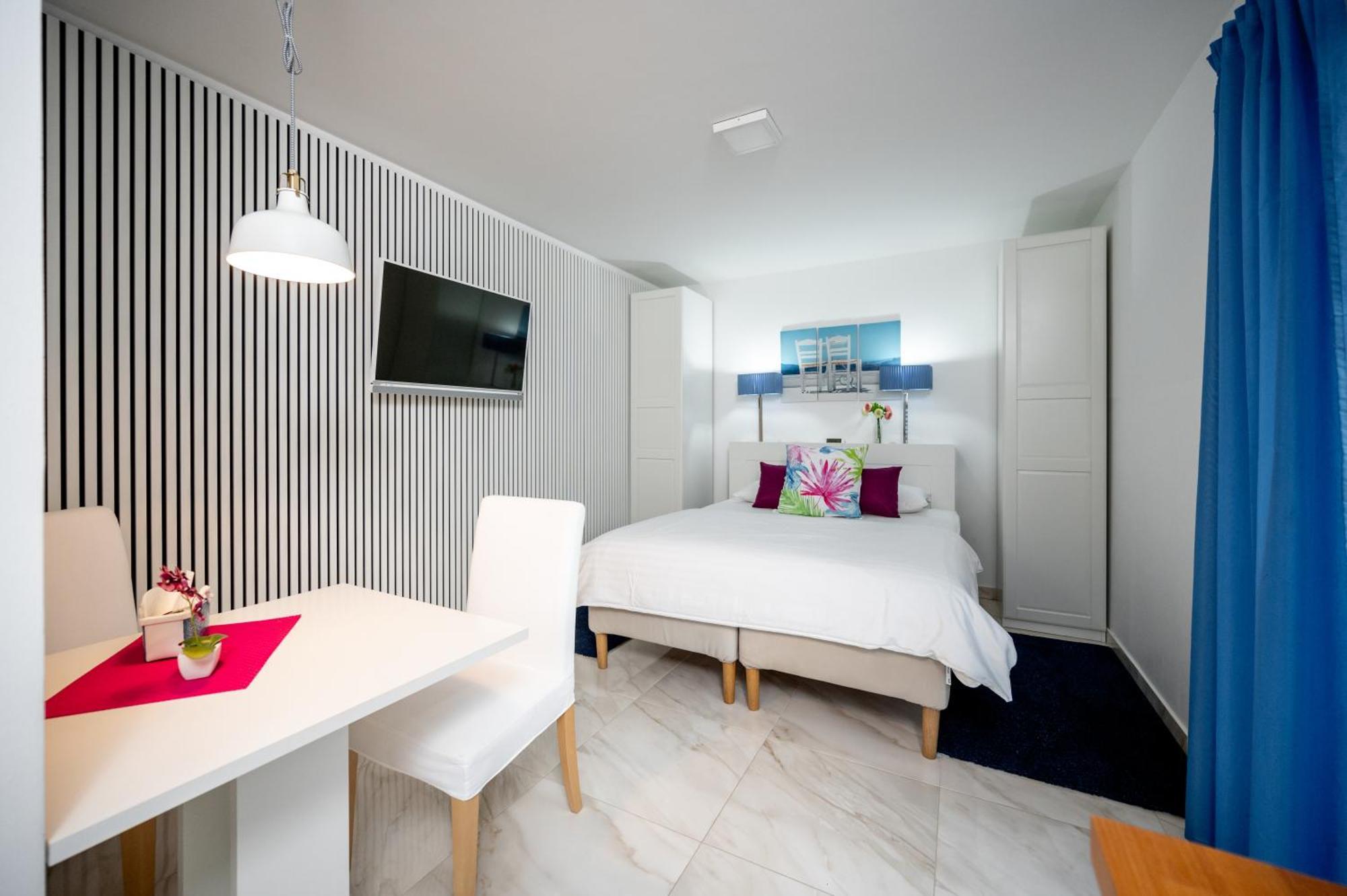 Adorami Apartments บัชกา ภายนอก รูปภาพ