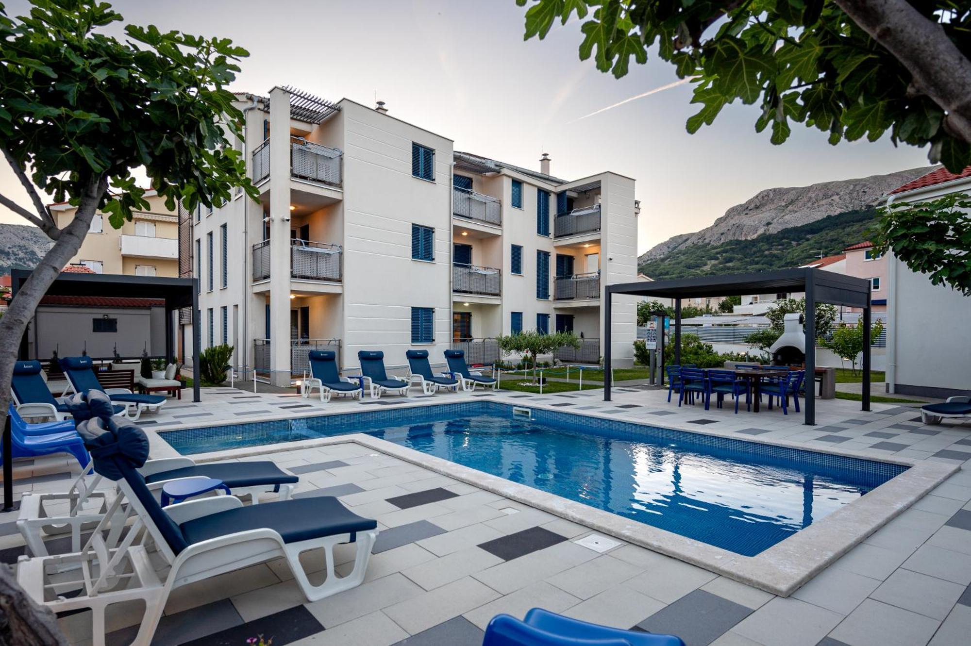 Adorami Apartments บัชกา ภายนอก รูปภาพ