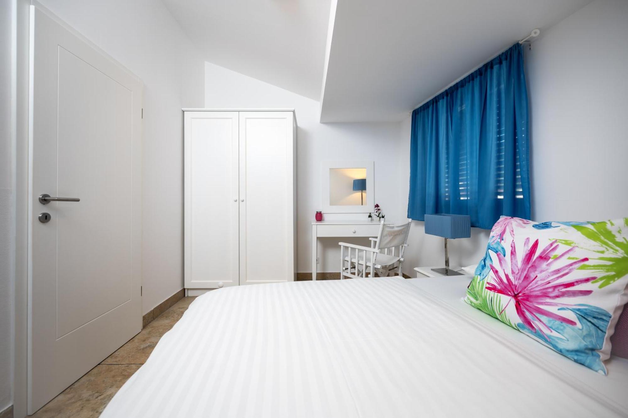 Adorami Apartments บัชกา ภายนอก รูปภาพ